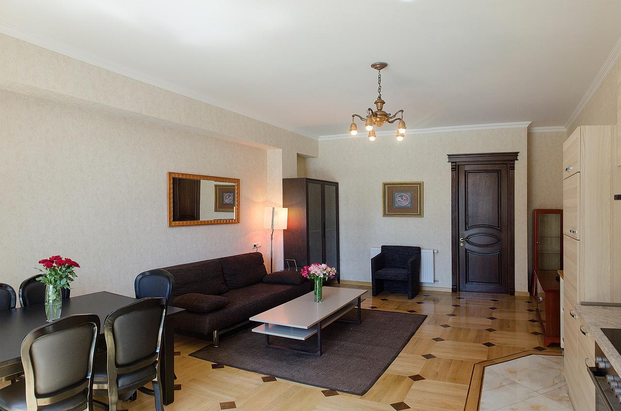 Tiflislux Apartment - Old City Philarmonic Exterior photo